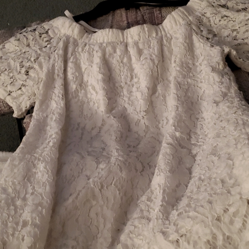 Off shoulder lace blouse